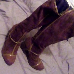 Suede (faux) boots